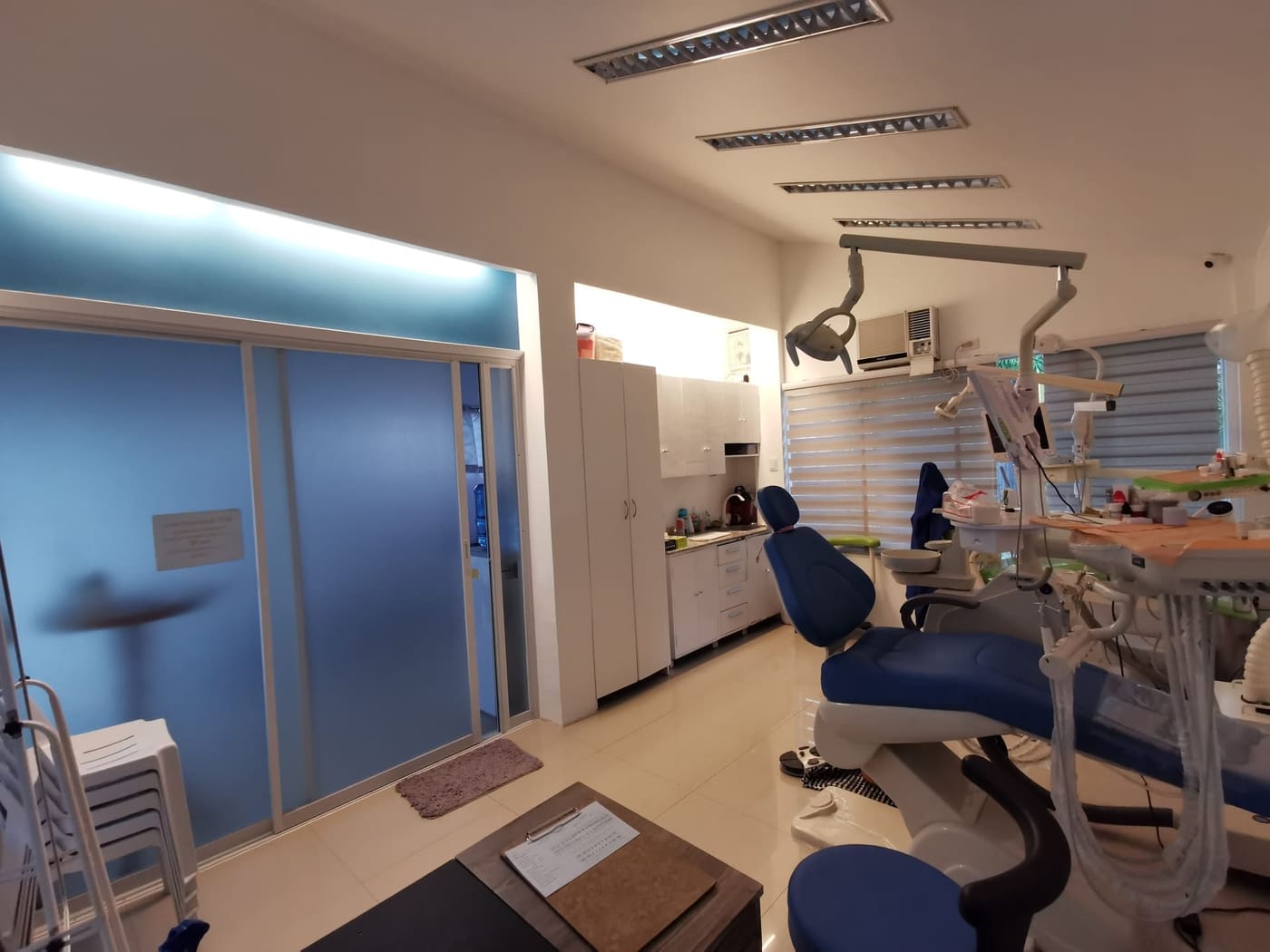 Dental chair and equipment, Somosot Dental Bohol