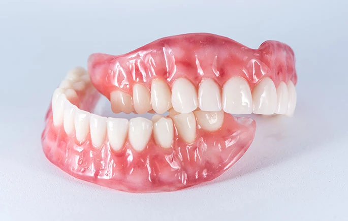 Complete denture set